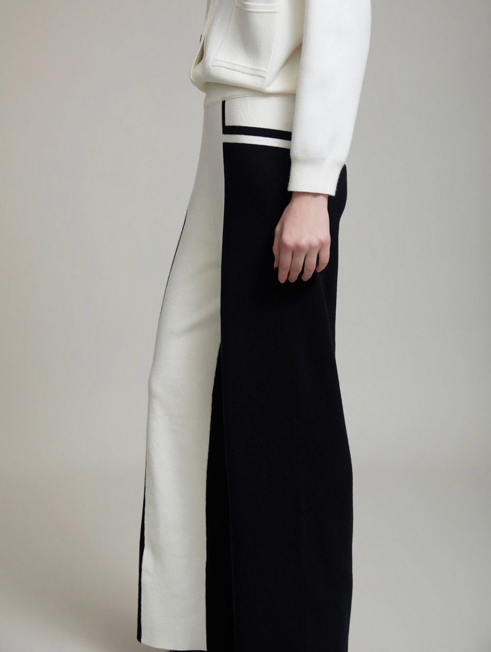 Bicolor knit trousers