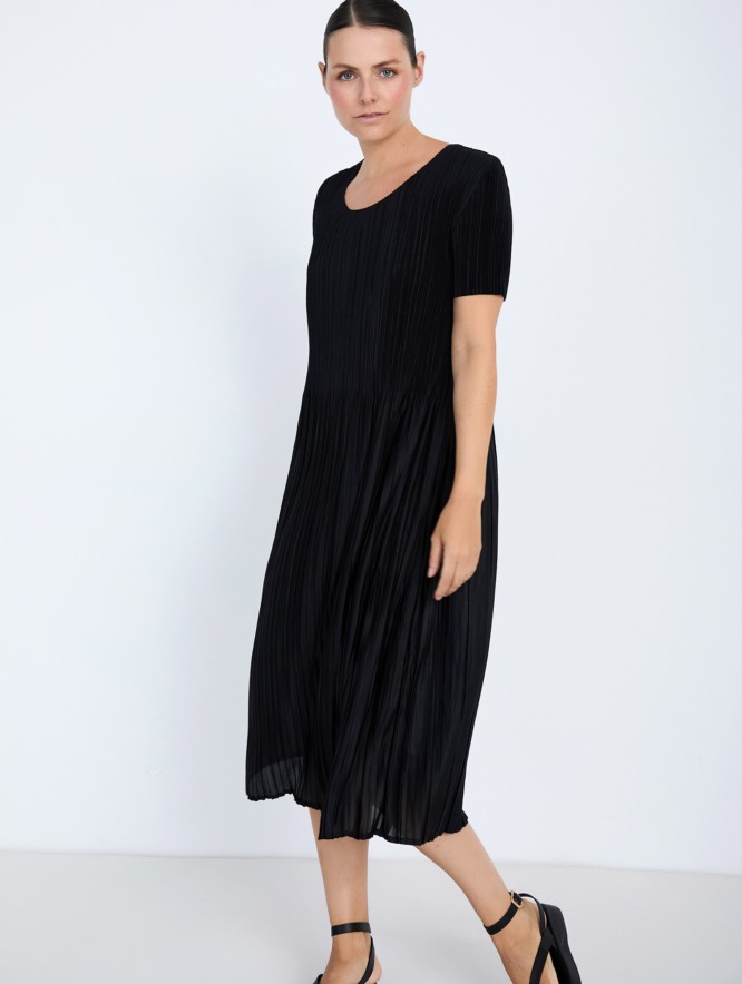 Non-iron fabric dress