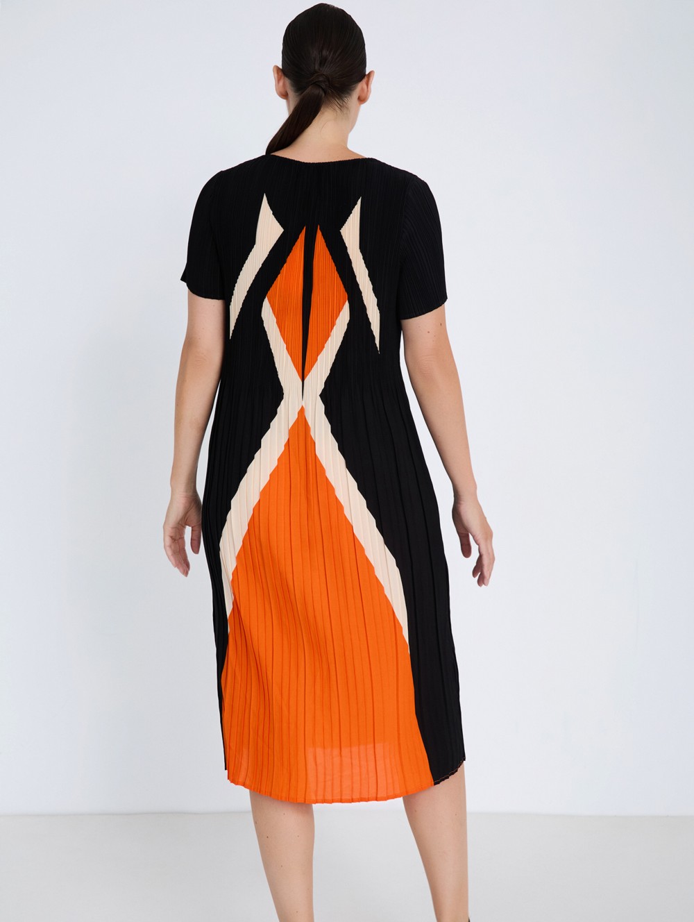 Printed non-iron dress 4