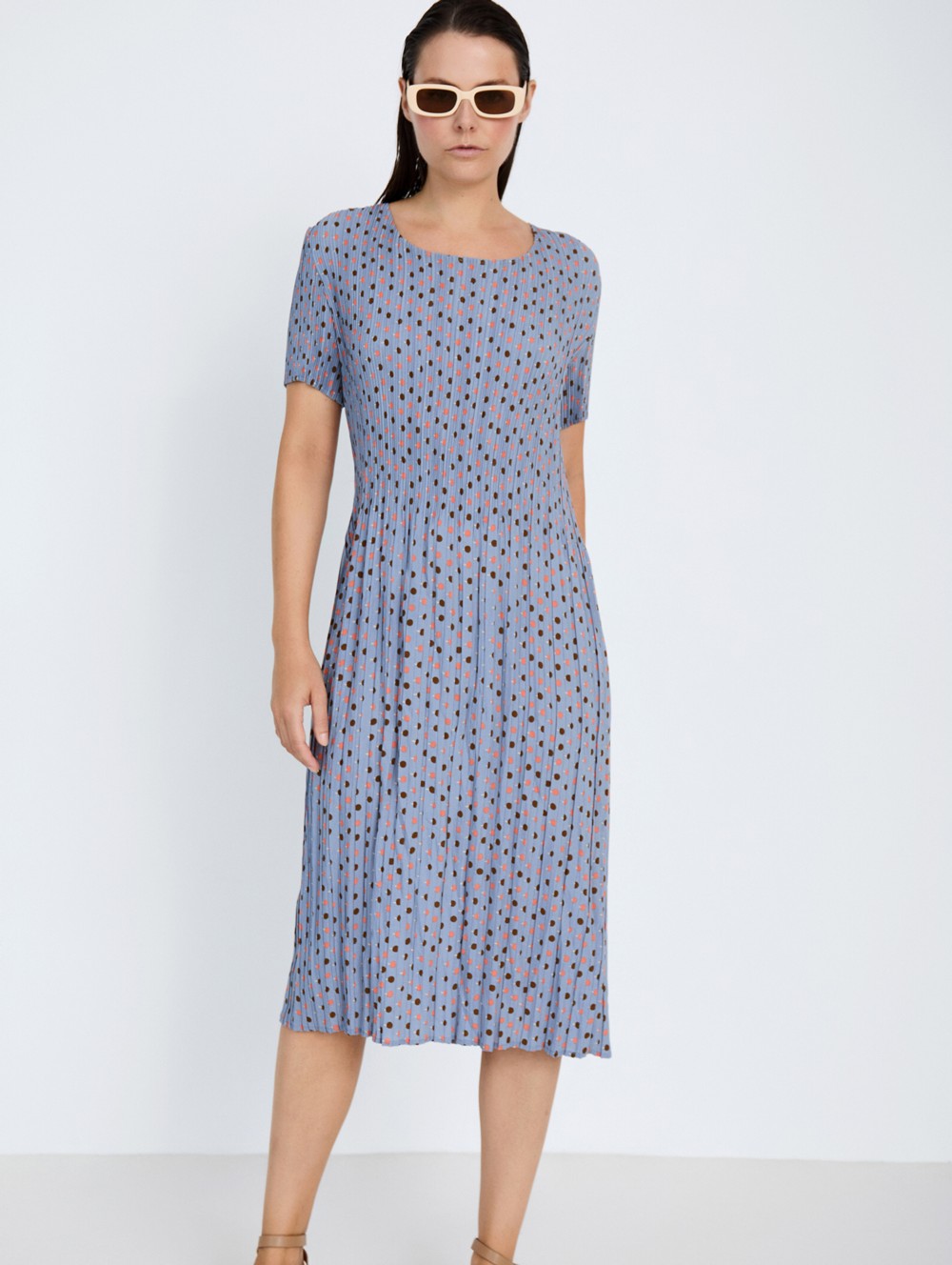 Tiny dot non-iron dress 4