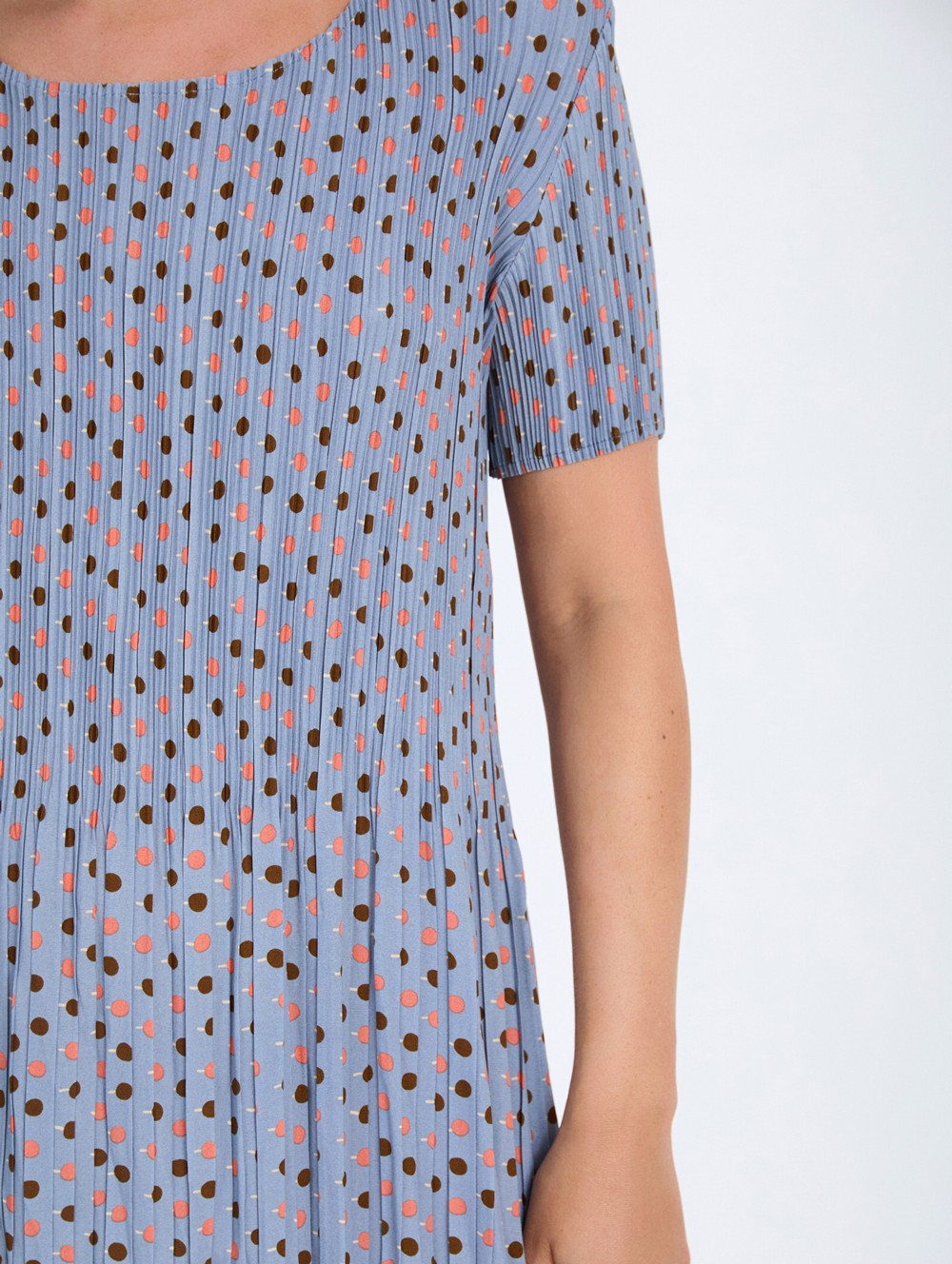 Tiny dot non-iron dress 3