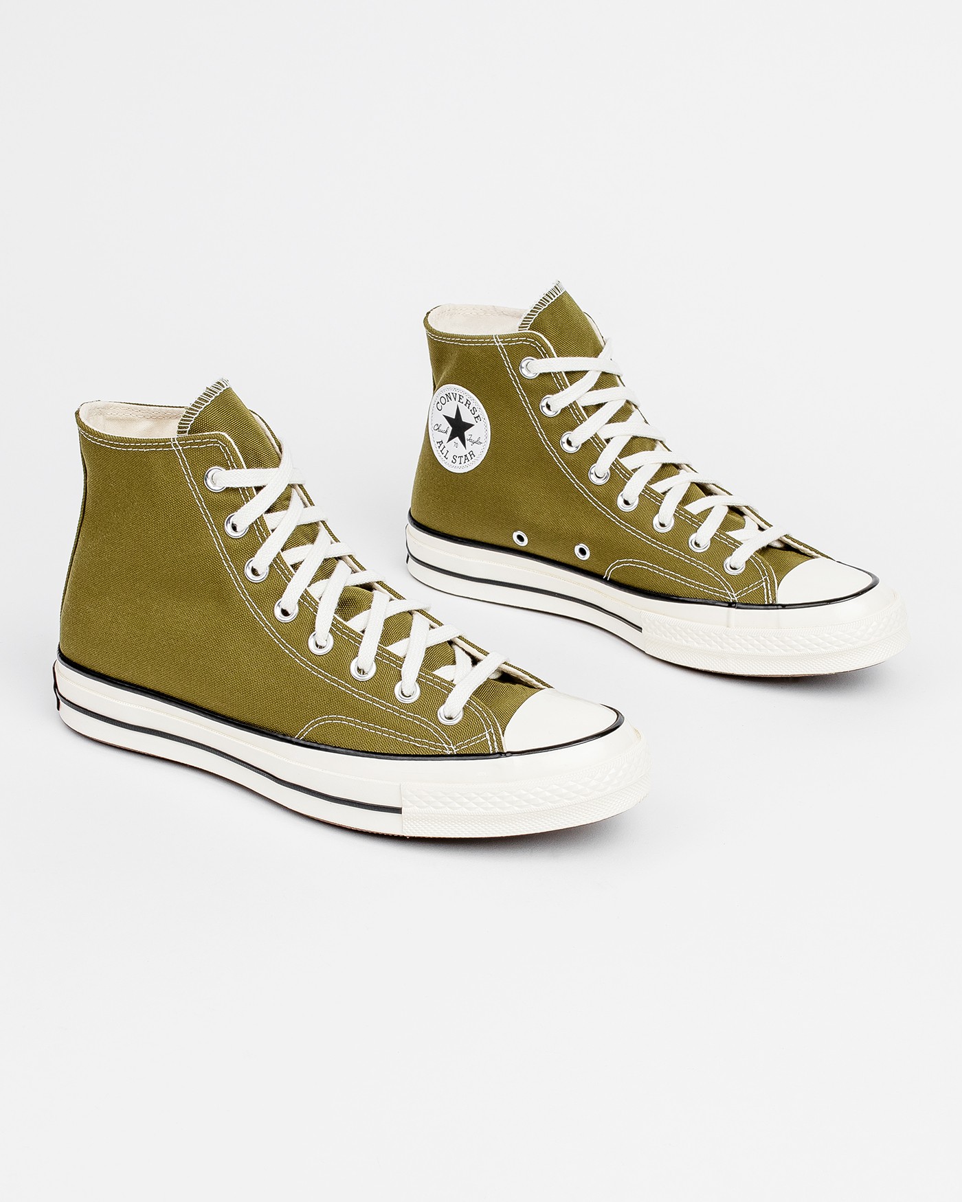 converse marrones verdes