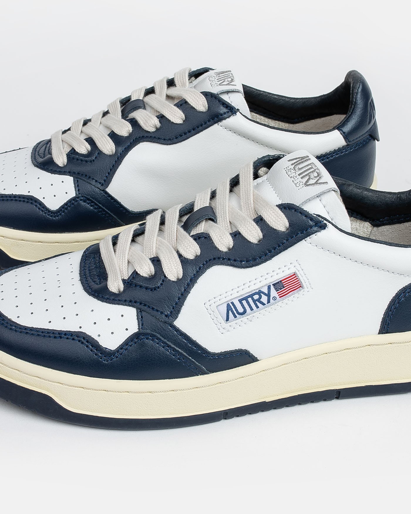 autry-zapatillas-low-sneakers-aulm-wb04-white-navy-blanco-azul-marino (6)