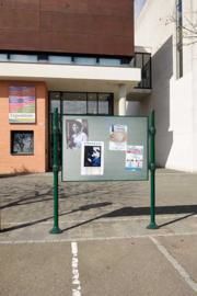 Plafó d'anuncis d'informació lliure