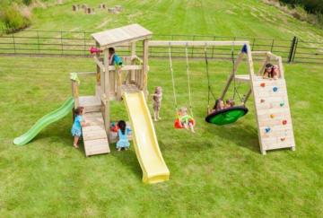 Parc infantil Cascade amb gronxador doble i parets per escalar. 