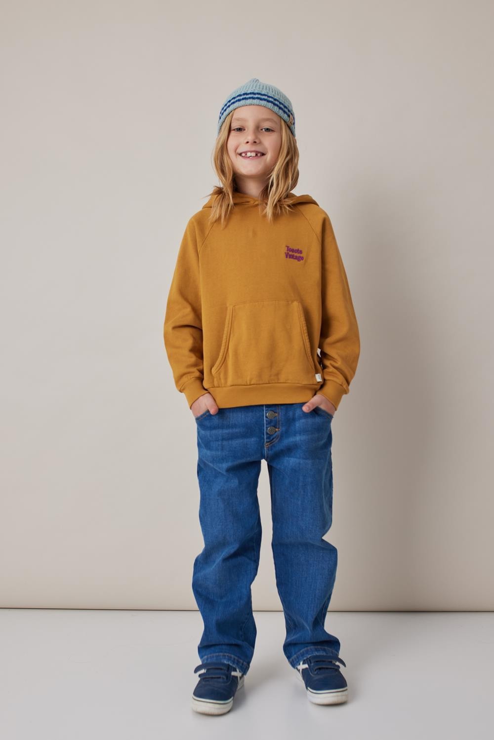 SUDADERA CAPUCHA BORDADO TOCOTO VINTAGE 2