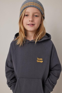 SUDADERA CAPUCHA BORDADO TOCOTO VINTAGE 3