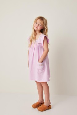 VESTIDO BORDADO FLORES BOLSILLOS