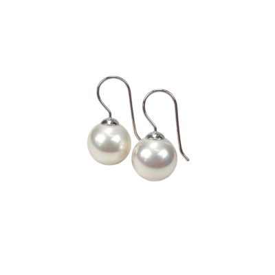 Sterling Silver Earrings with white Pearls