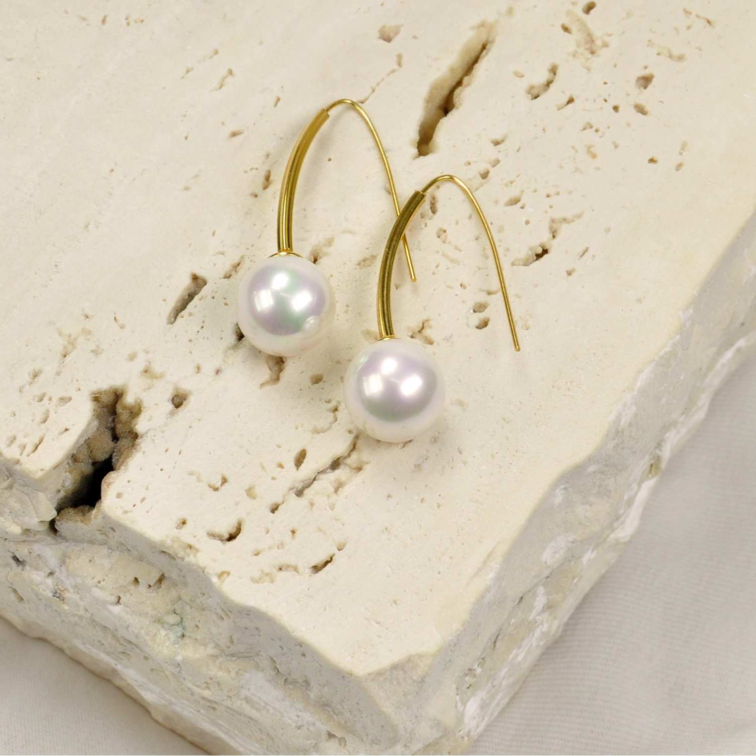 18 carat goldplated Sterling Silver Earrings with white Pearls 1