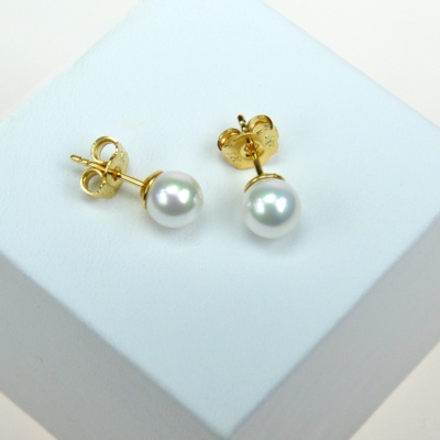 Klassische Perlenohrstecker mit 7 mm Perlen. Wählen Sie die Farbe!