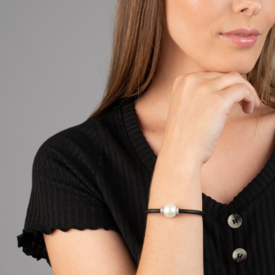 Armband mit Perle in Weiss 2