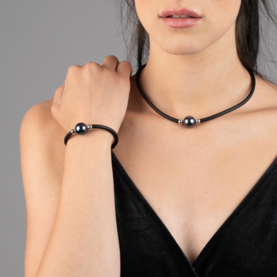 Kautschuk Armband mit Perle in Schwarz 2