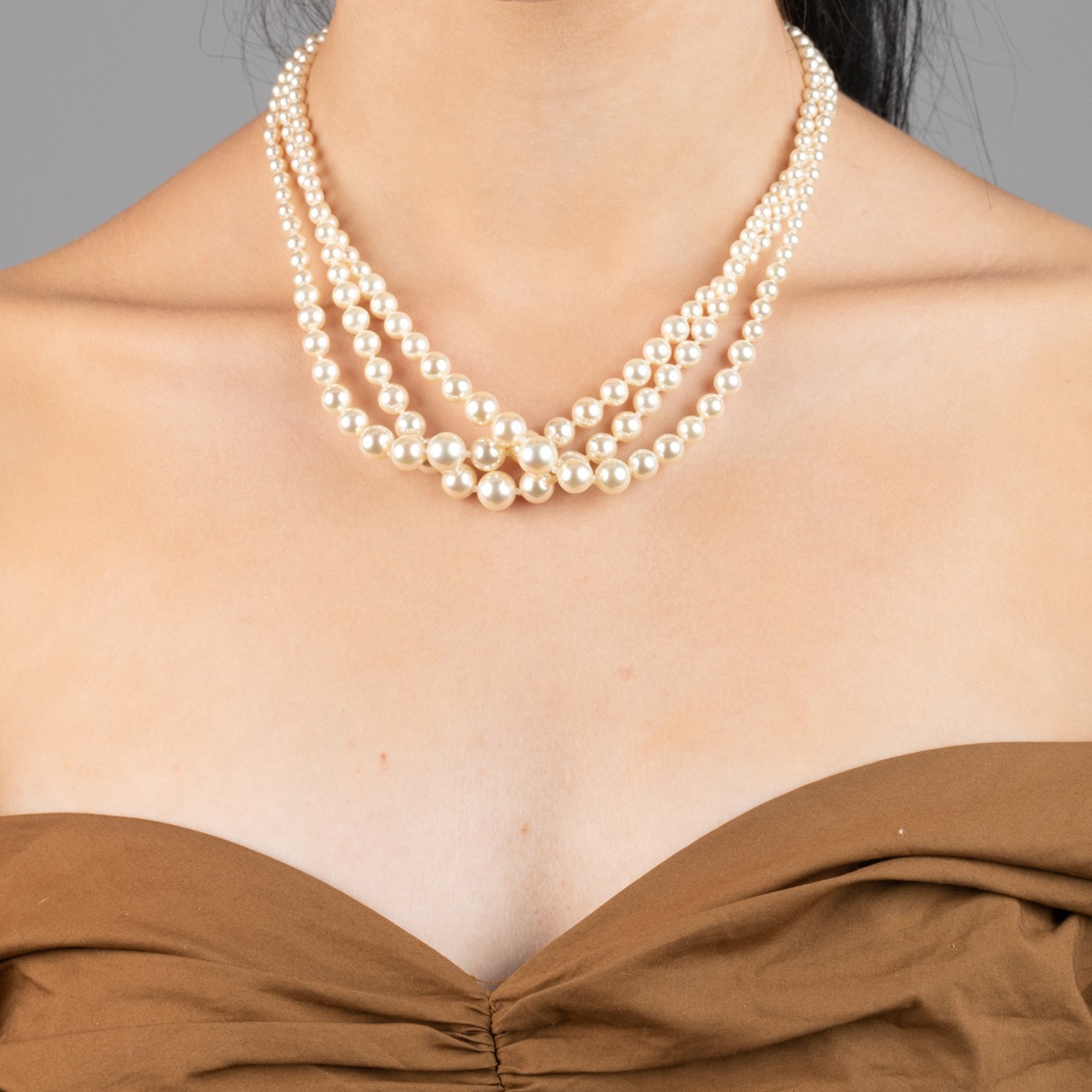 Classic Necklace in 3 rows 2