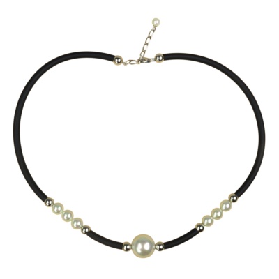 Rubber Necklace with pearls