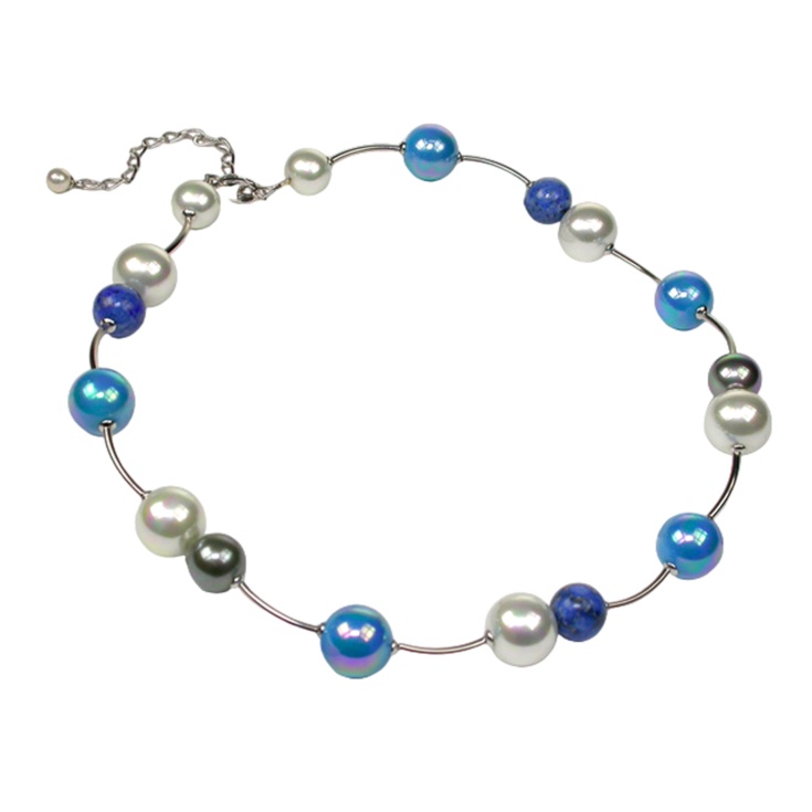 Halskette mit Perlen in Weiss, Grau und Blau und Lapislazuli
