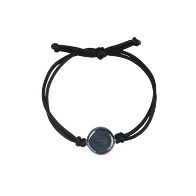 Kordelarmband mit schwarzer Perle