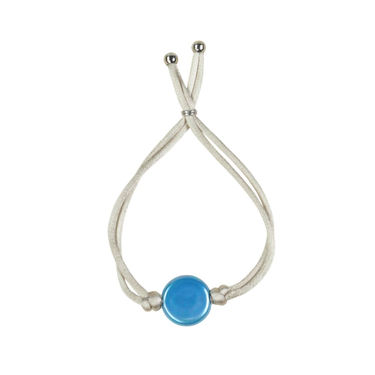 Kordelarmband mit weißer Perle