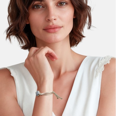 Kordelarmband mit weißer Perle 2