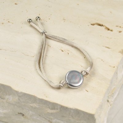 Kordelarmband mit weißer Perle 1