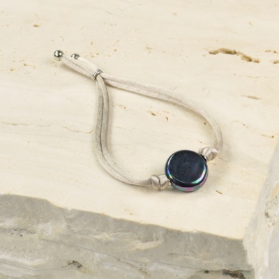 Kordelarmband mit weißer Perle 1