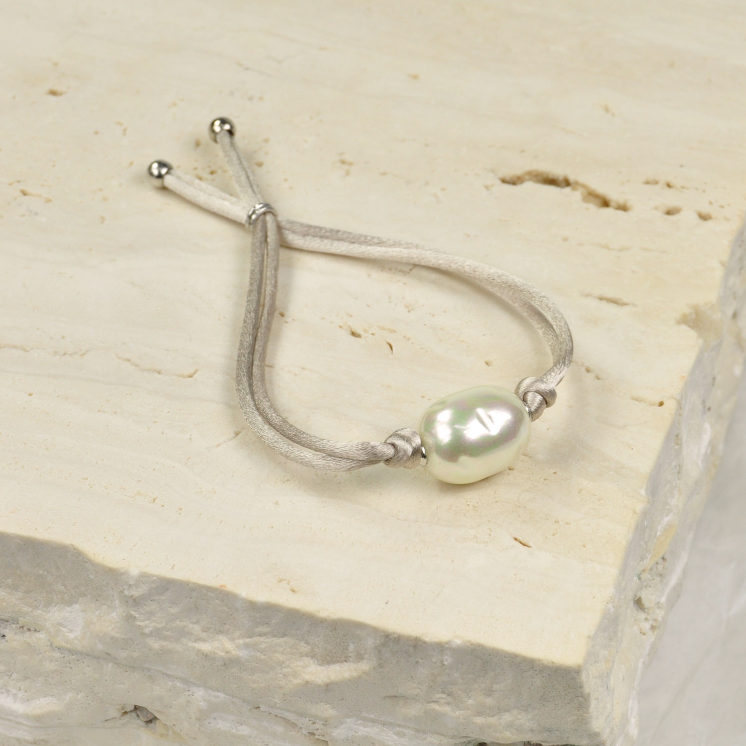 Kordelarmband mit Barockperle 1