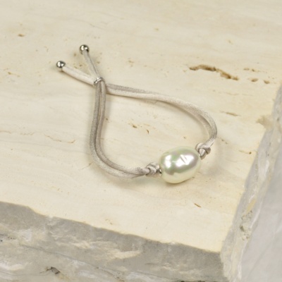Kordelarmband mit Barockperle 1