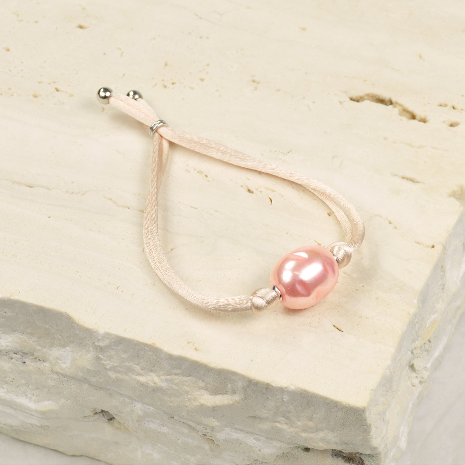 Kordelarmband mit Barockperle 1