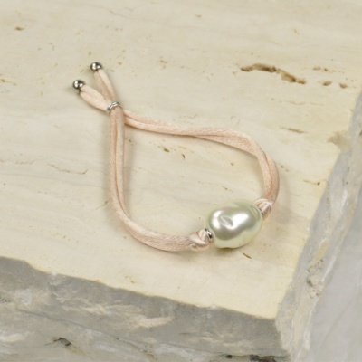 Kordelarmband mit Barockperle 1