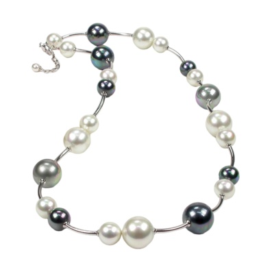 Necklace in Black, White and Grey Pearls