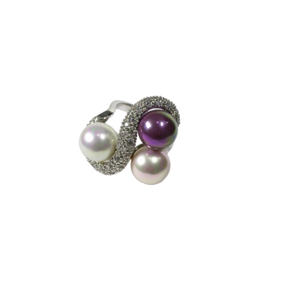 Silberrring mit dreifarbigen Perlen