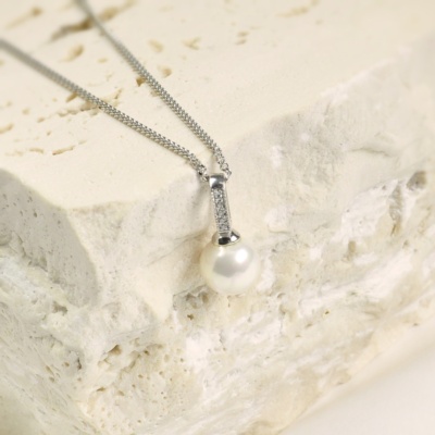 Silberanhänger mit 9mm Perle und Zirkonen 1