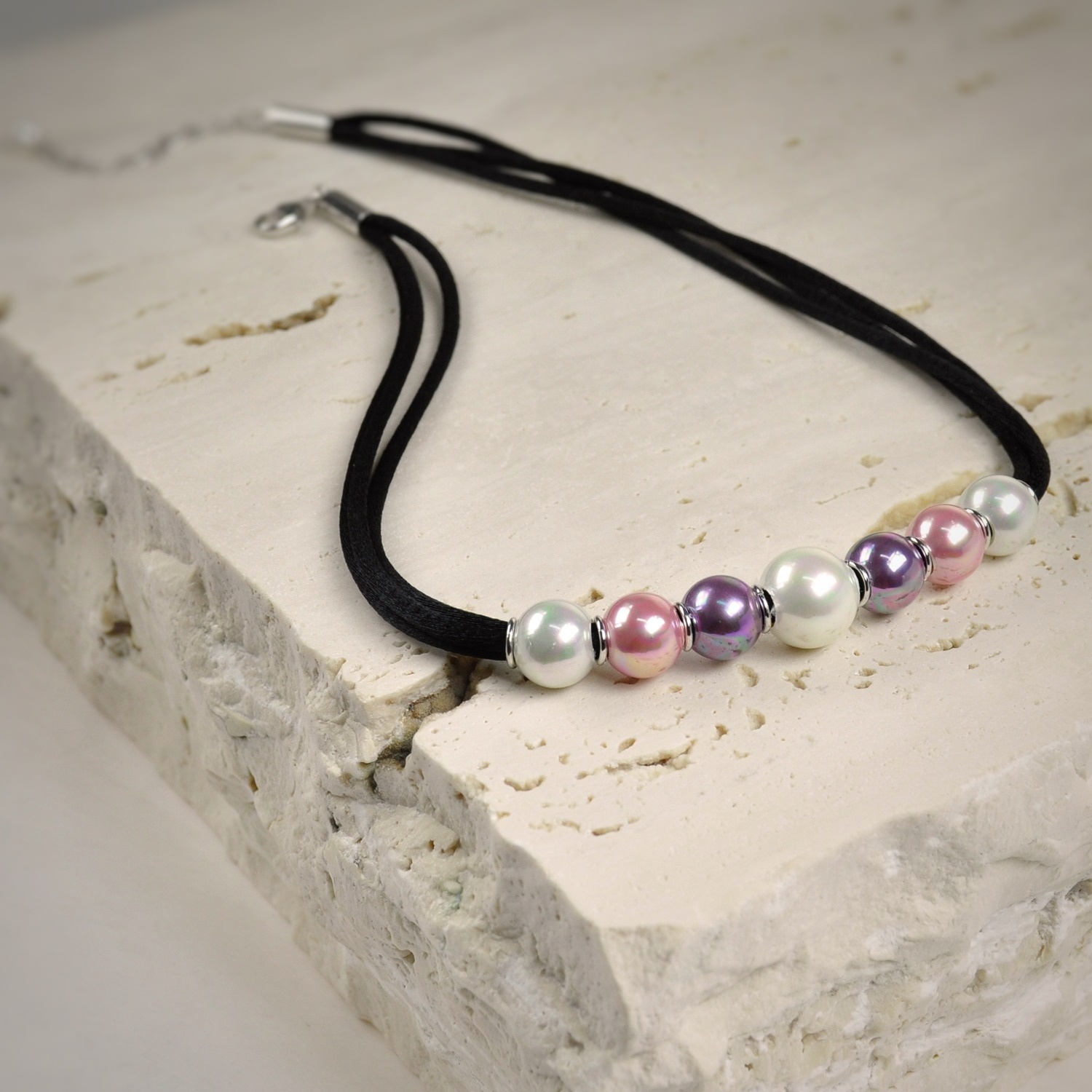 Cord Necklace with Pearls 1