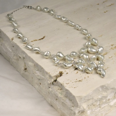 Necklace of Mother of pearls 2
