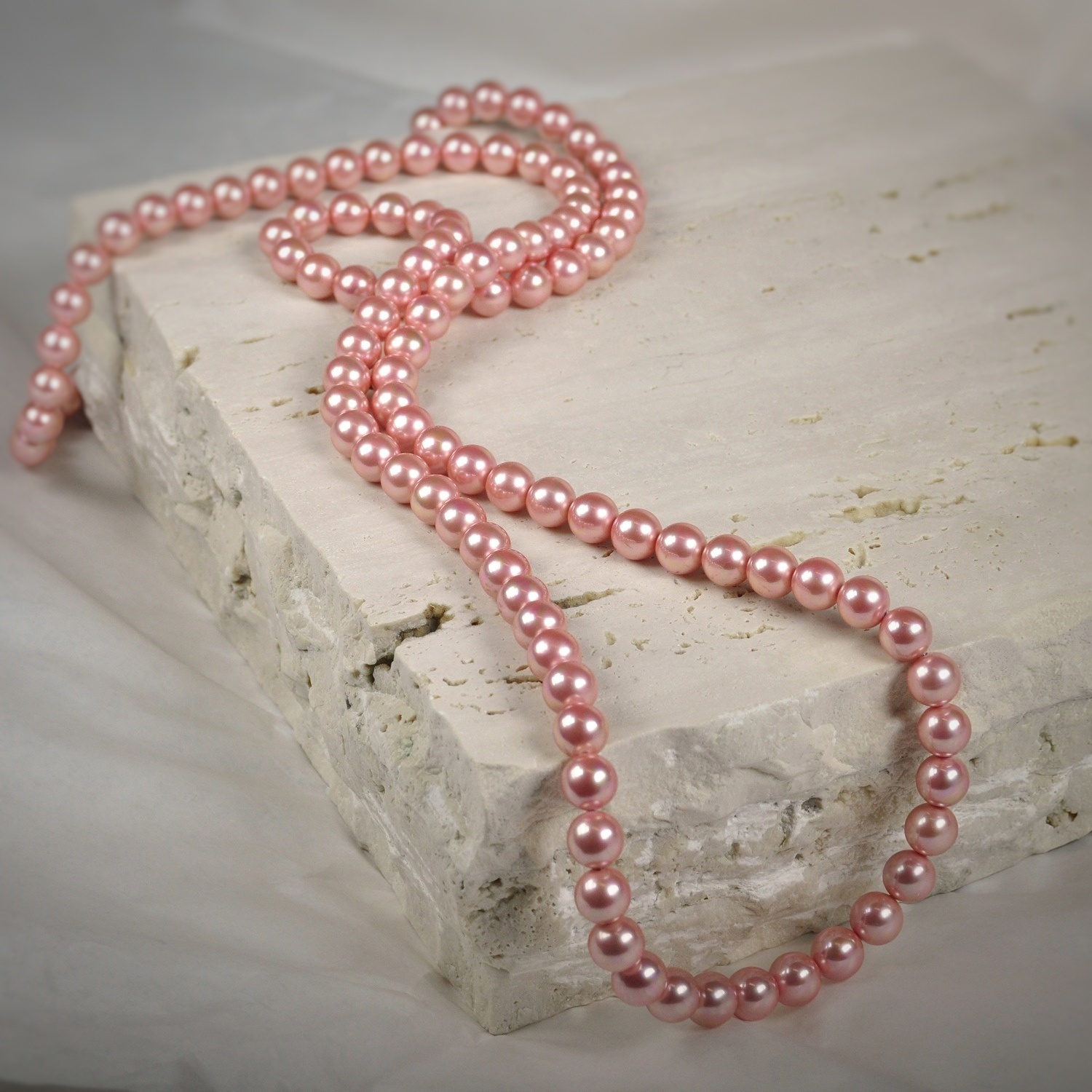 Collar clásico en perlas rosadas 1