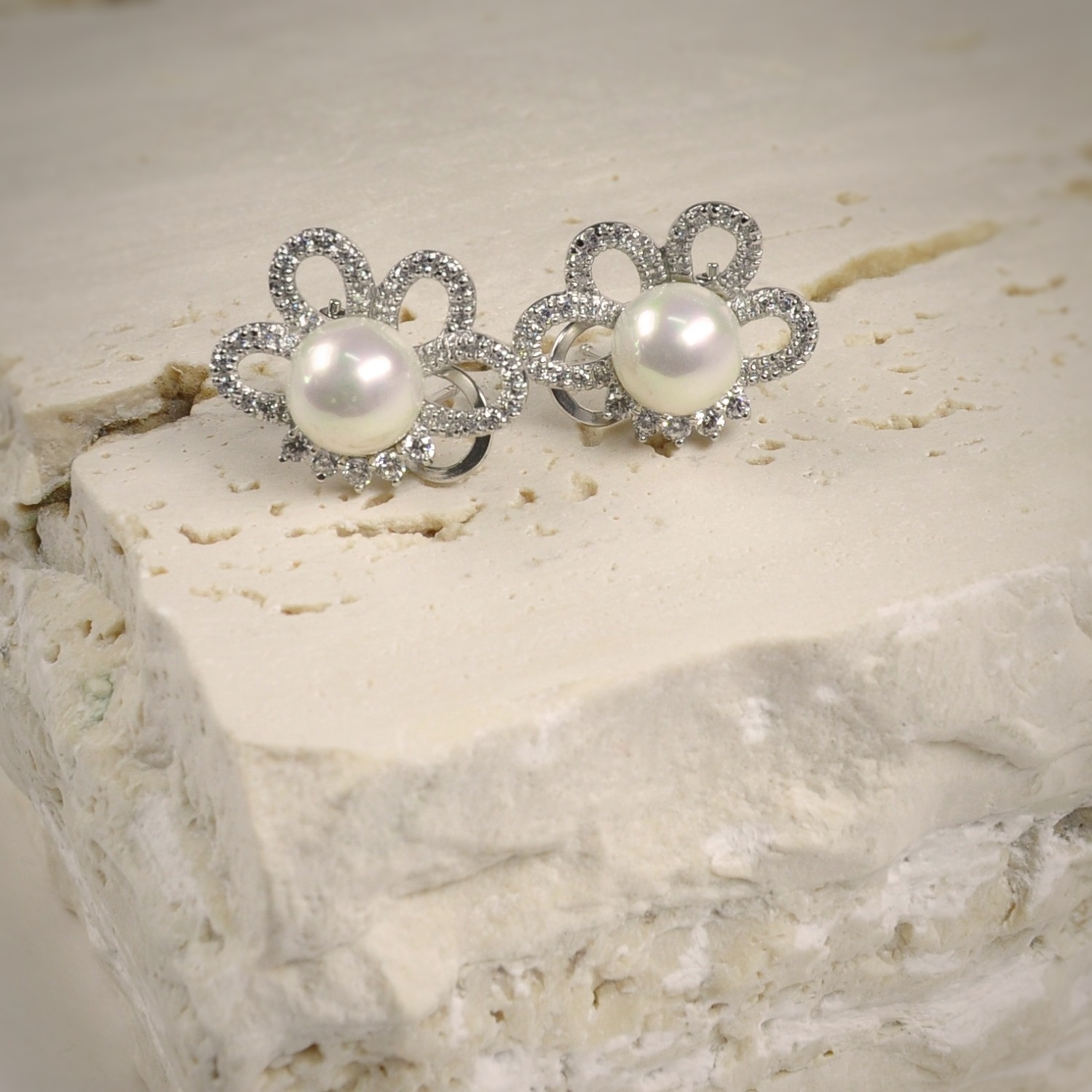 Silver Pearl earrings 2