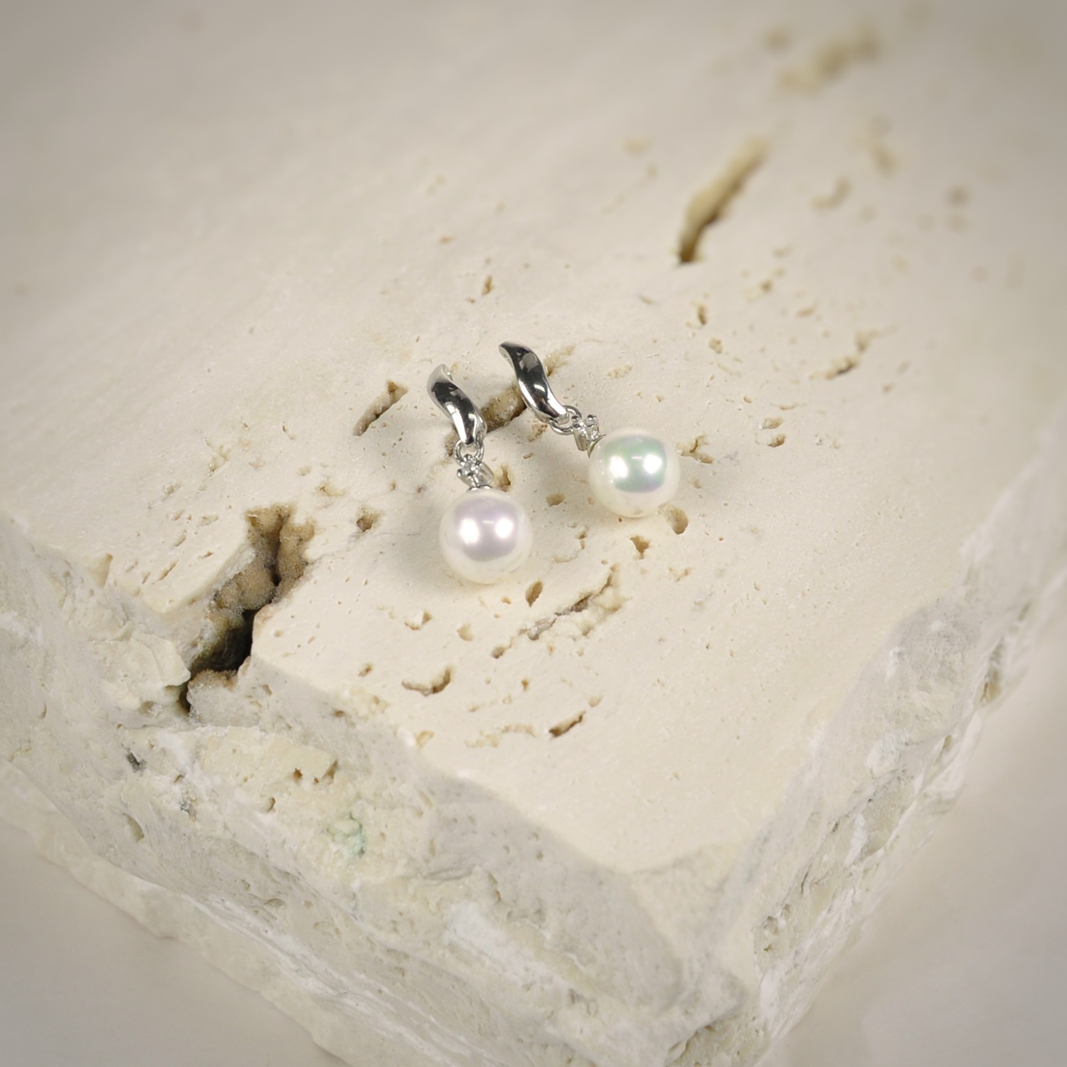 Pendientes de plata de ley con perlas de 8 mm. y Circonitas 2