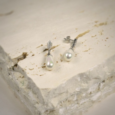 Silver Earrings with Zirconium and Pearls 1