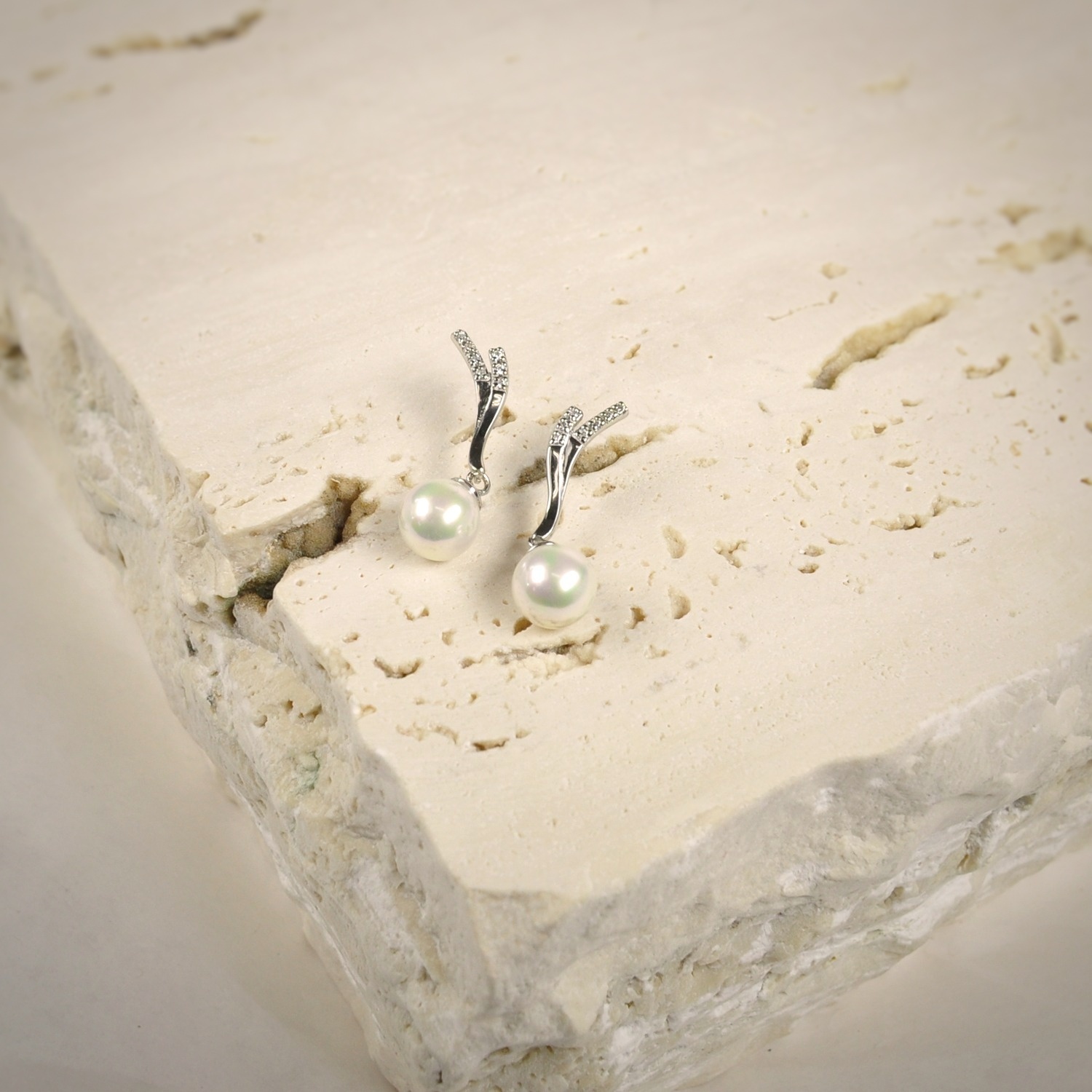 Silver Pearl earrings 2