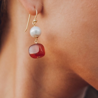 Pearls earrings with carnelian stones 4