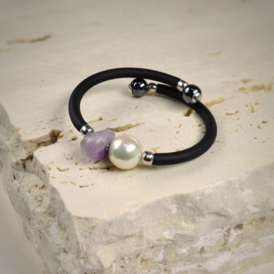 Rubber Bracelet with Pearl and Amethyst stone 1