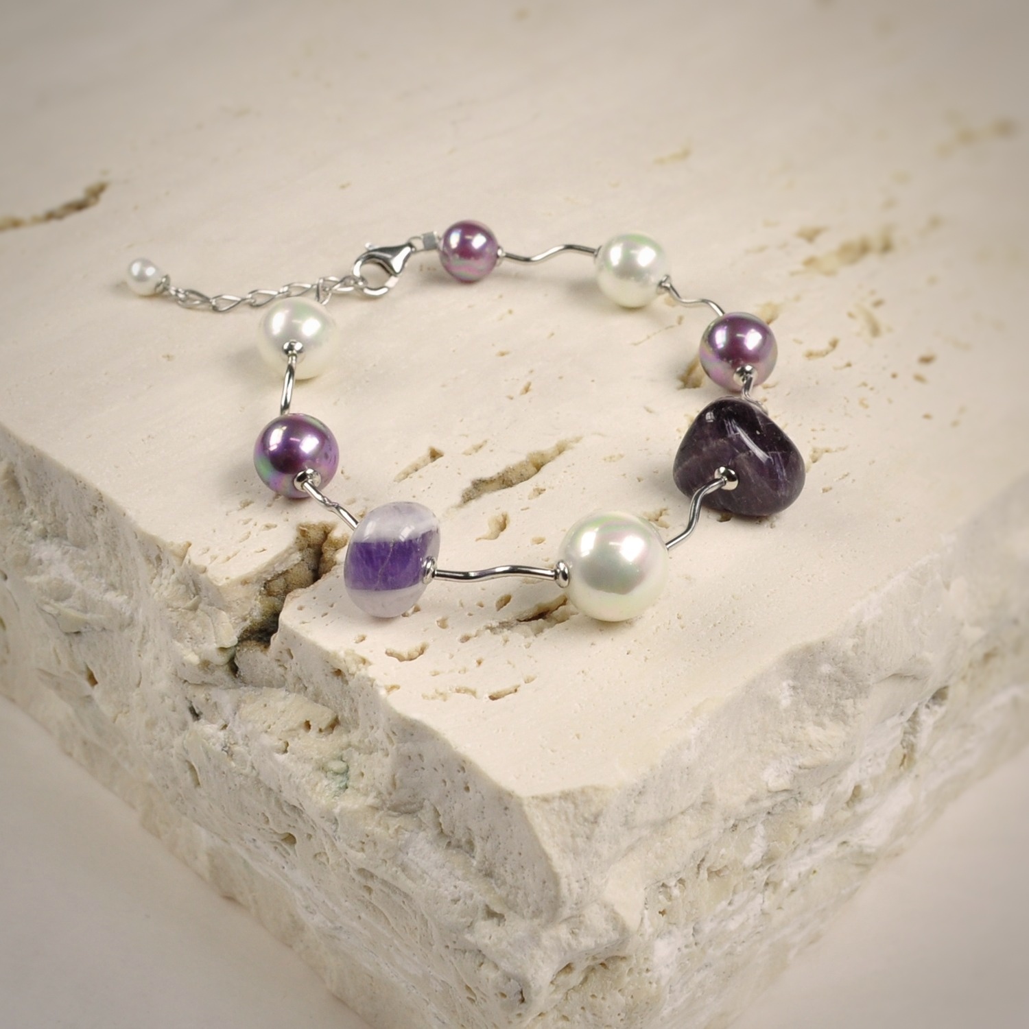 Silver bracelet with pearls 1