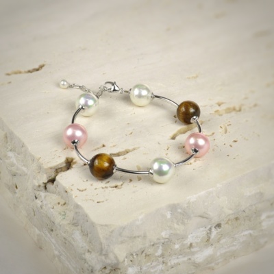 Bracelet in pearls andTiger Eye 2