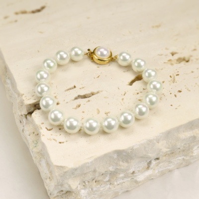 Klassische Perlenarmband mit Perlen in 510mm.
