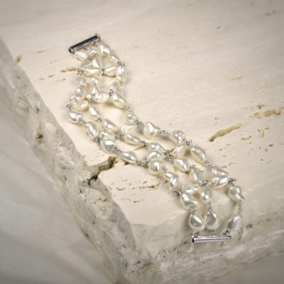 Bracelet of Mother of pearls 1
