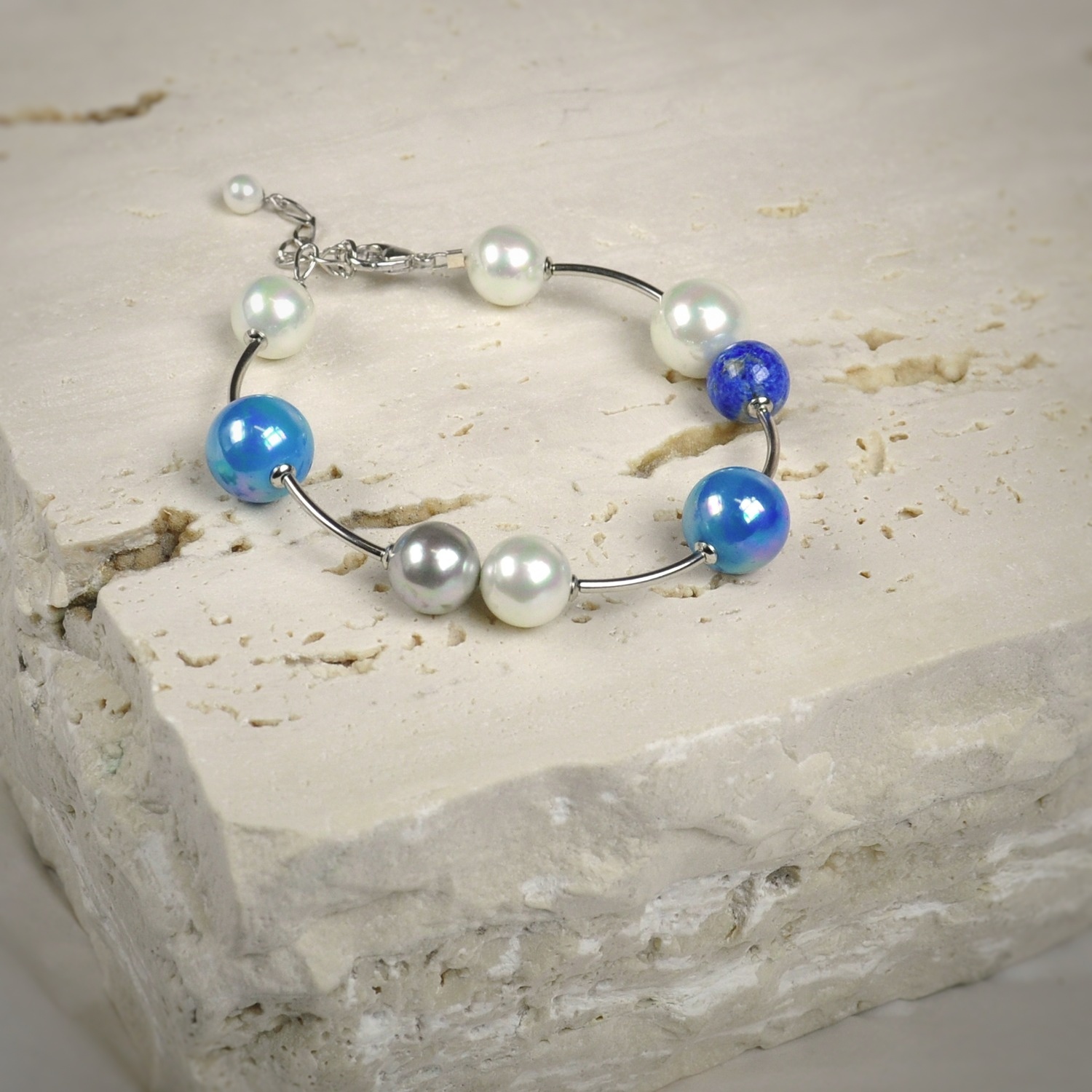 Pearl bracelet with Lapislazuli 1