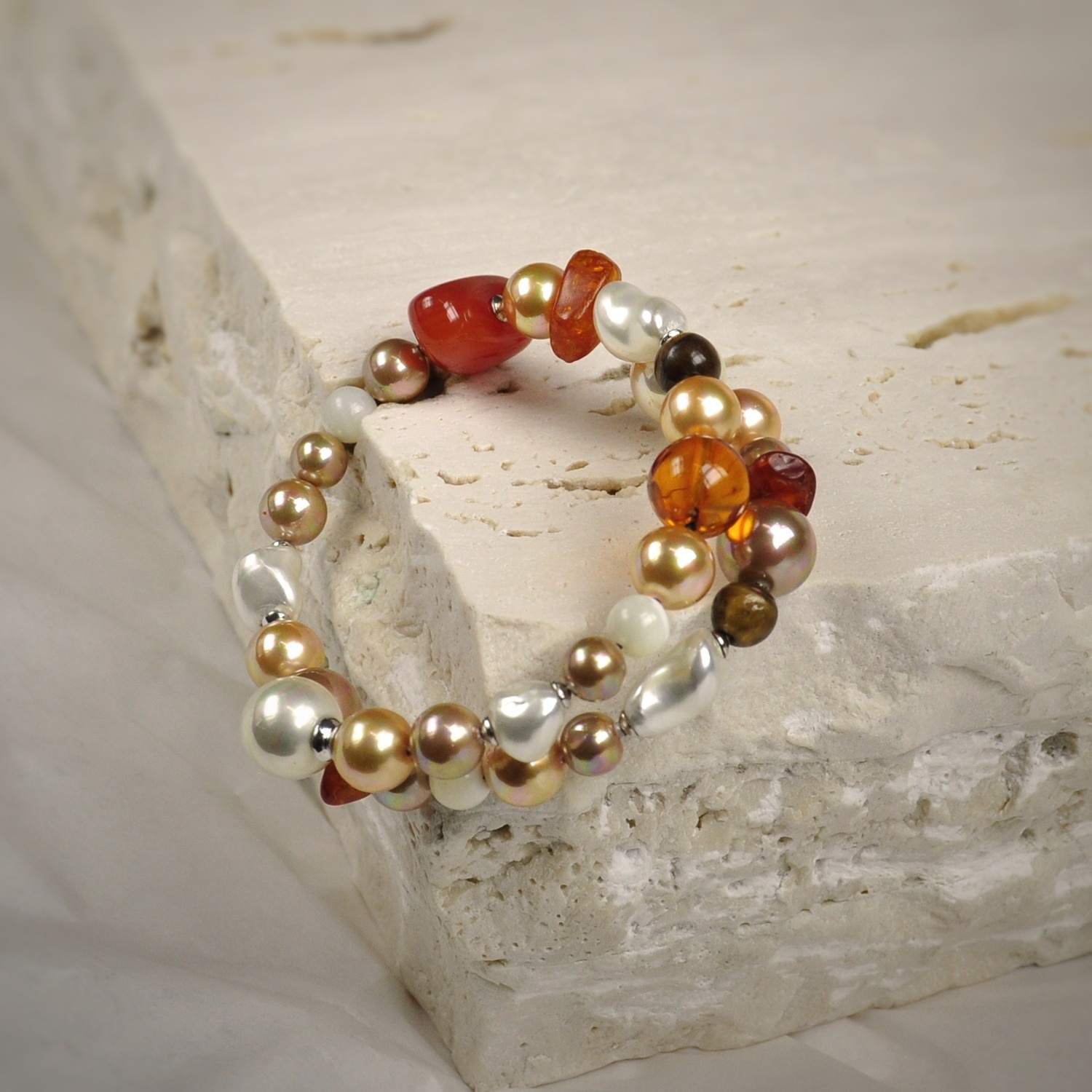 Pearl and stones bracelet 1