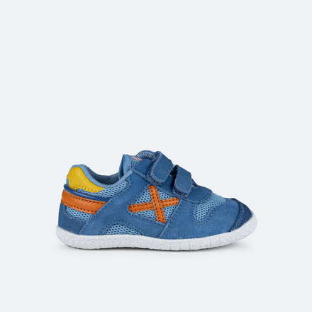Zapatillas con velcro niños Munich en color azul. Talla 28 Color AZUL