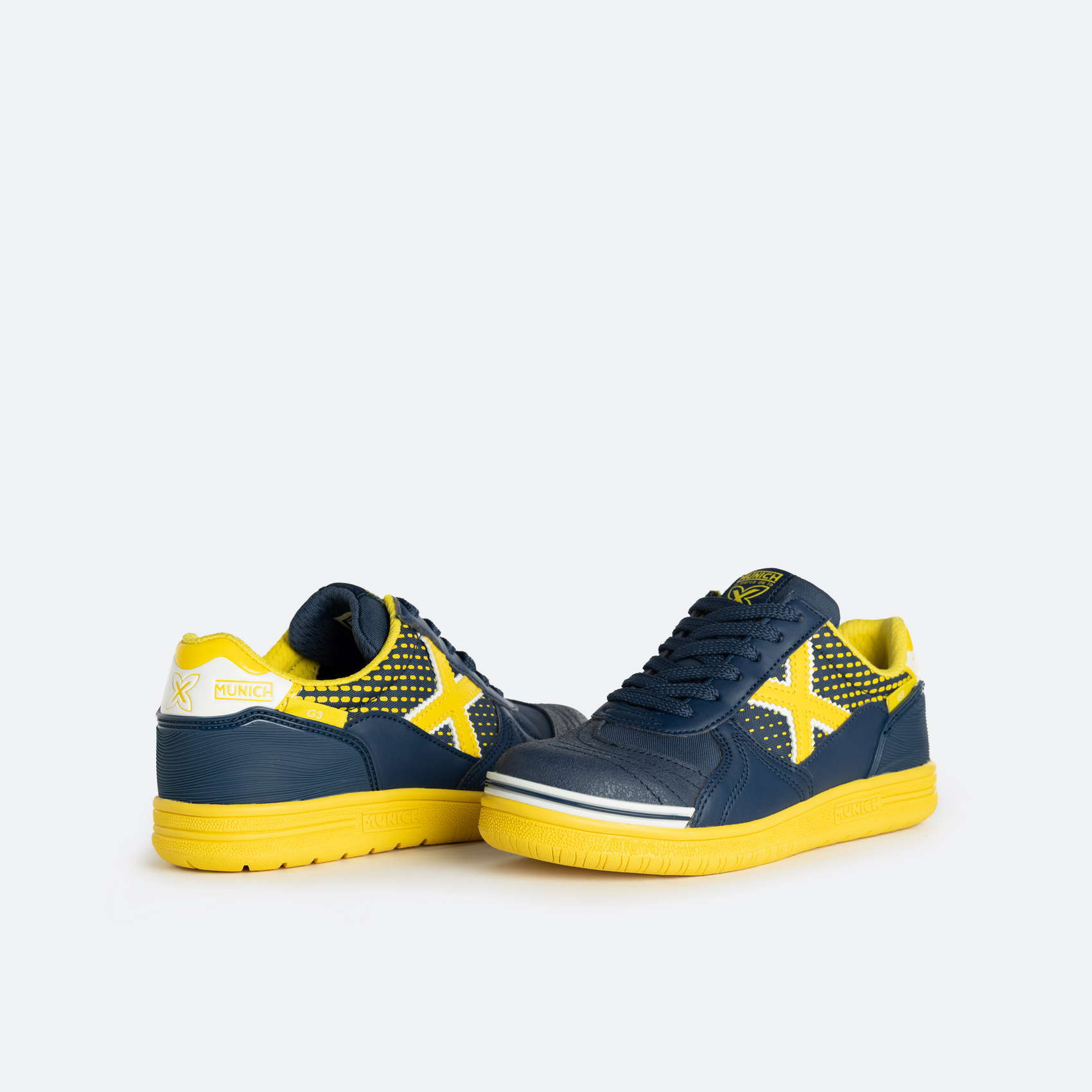 Zapatillas munich g3 indoor azul amarillo de niño.