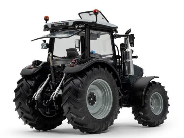 WEISE TOYS 1:32 Tractor DEUTZ-FAHR 6135 C RV SHIFT WARRIOR BLACK EDICION LIMITADA 1000 UNIDADES - Ítem1